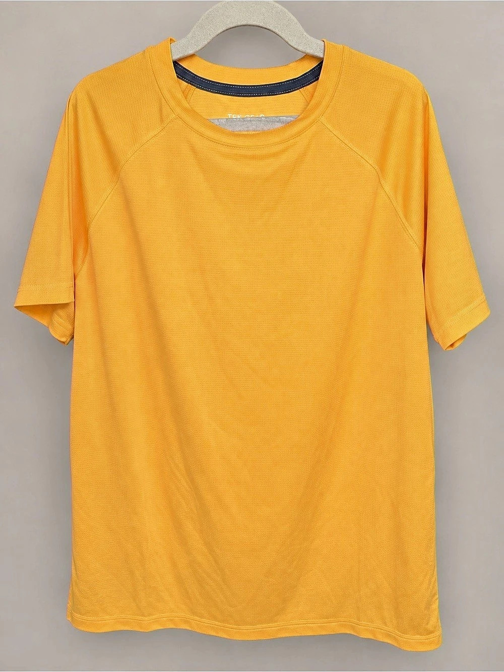 NWT Gear Dry Tek Tee Orange Athletic Shirt Large (14/16)